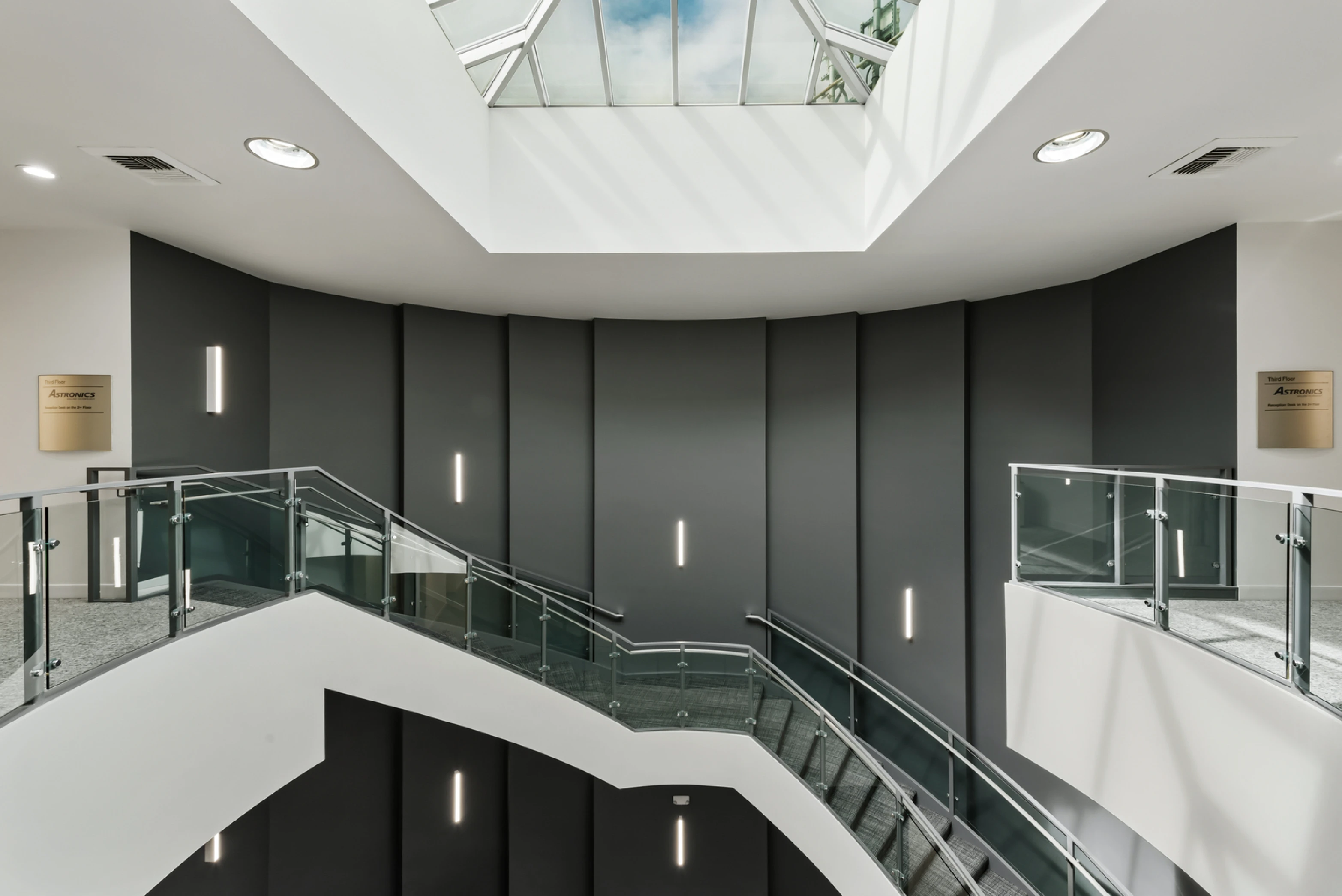airportroadlobby16